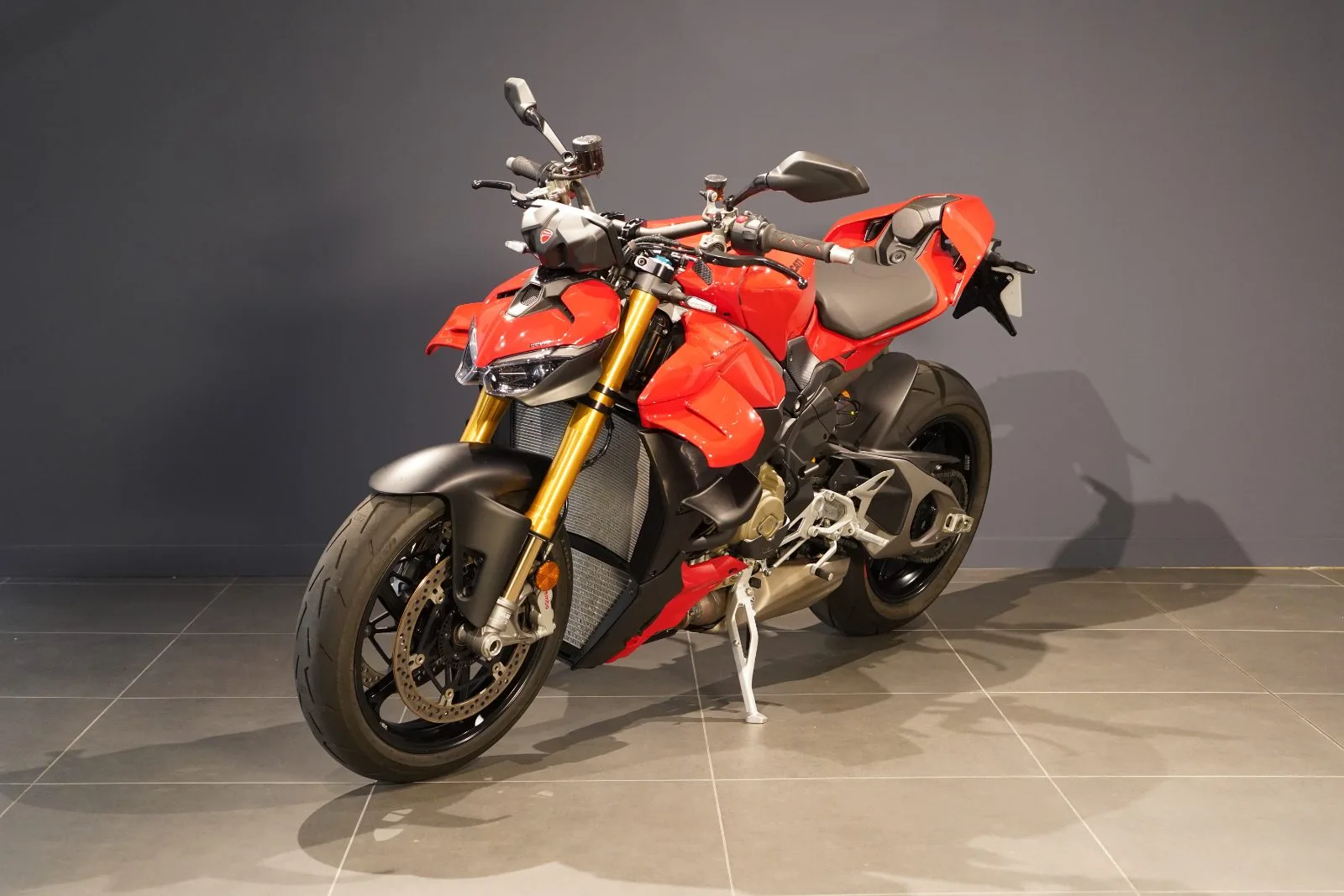 BSA Streetfighter V4 S Red d'occasion