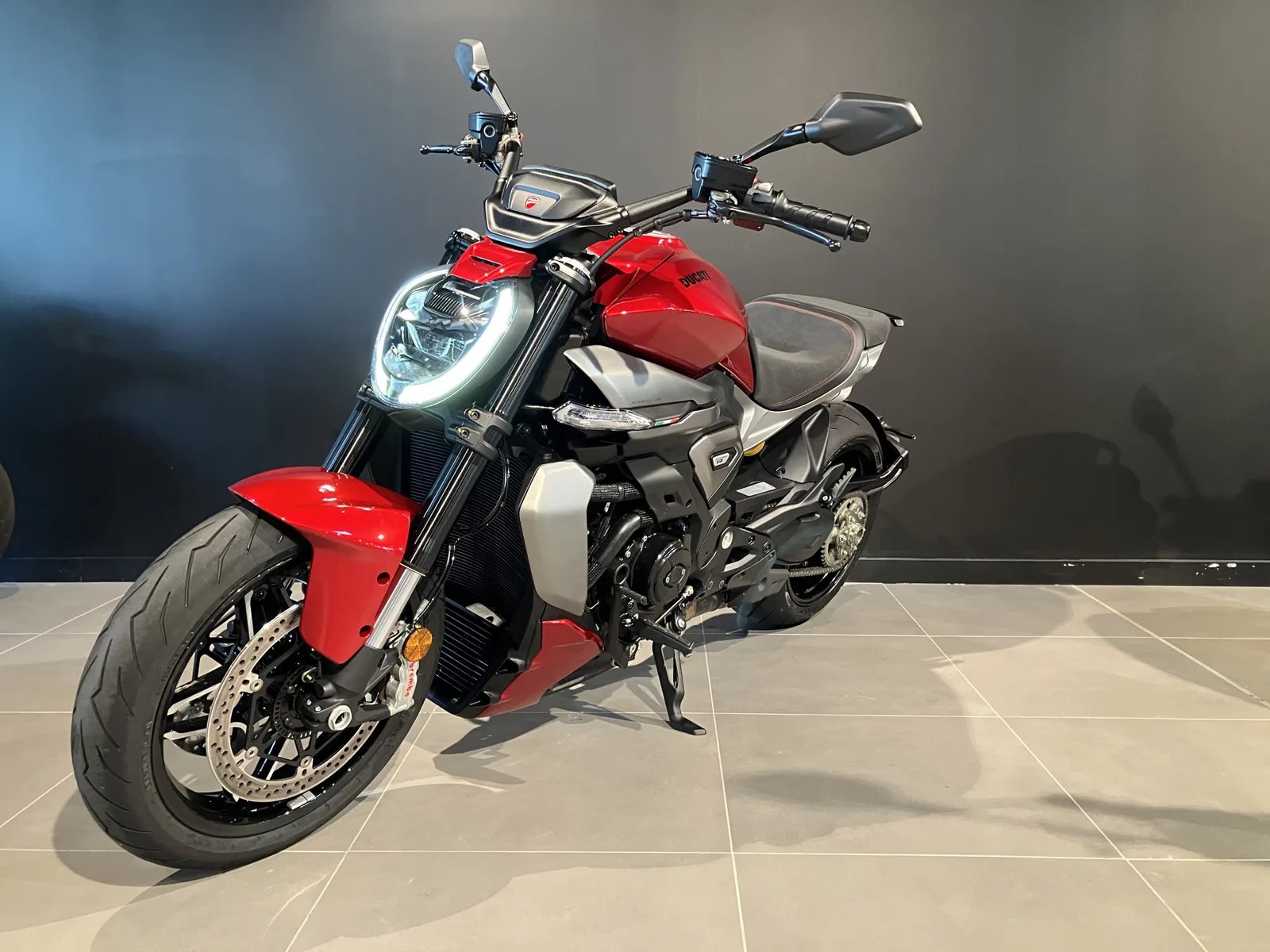 Ducati XDiavel V4 Burning Red d'occasion